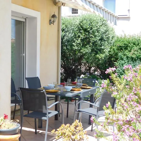 Charmante Villa La Farigoule Proche Plage, Climatisee Villa