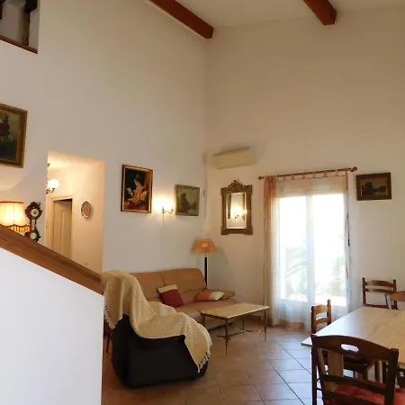 Villa Charmante Villa La Farigoule Proche Plage, Climatisee *
