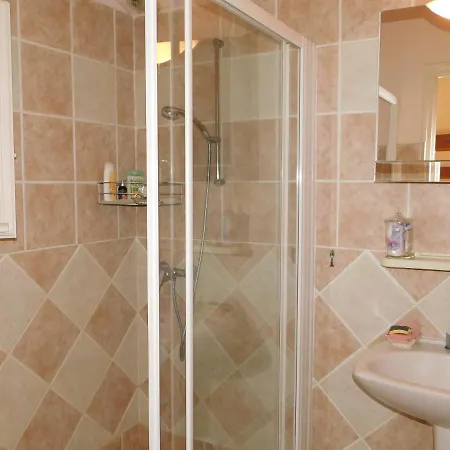 Charmante Villa La Farigoule Proche Plage, Climatisee